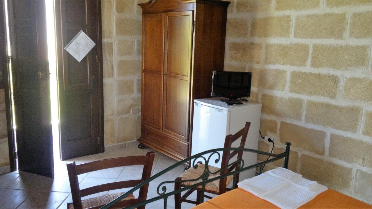 ホテル Masseria Grande トッレ・デル・オルソ エクステリア 写真